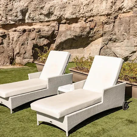 Serenity Amadores Hotel apartamentowy 3*